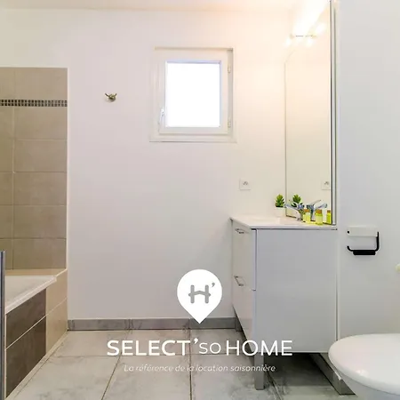 Select' -t3 Au Coeur Du Lavandou à Proximité Des Commerces Et Des Plages Avec Parking Et Piscine - Eden-e31 * Le Lavandou