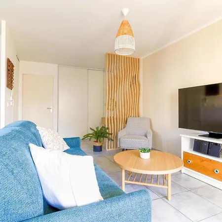 Select' -t3 Au Coeur Du Lavandou: Coastal Retreat With Pool And Parking *